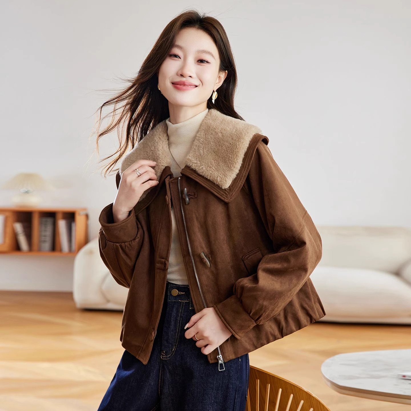 【纪朵研】1599毛绒翻领夹棉外套女秋冬新款流行洋气保暖短款棉服