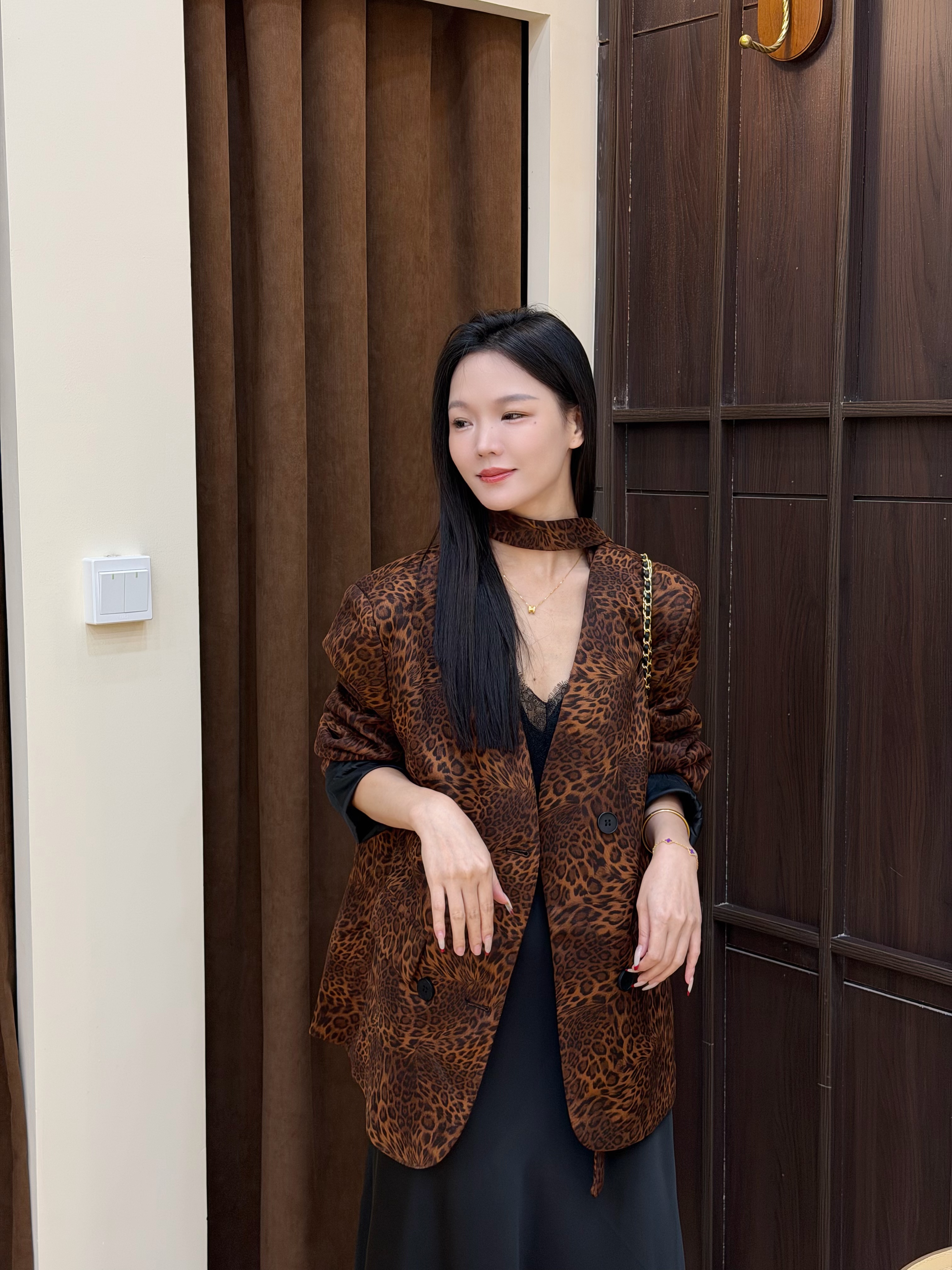 2621豹纹街头风印花咖色中长款长袖宽松型网红西装长款西服百搭