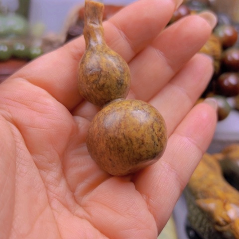 岫岩河磨玉（透闪石质玉）把件未镶嵌