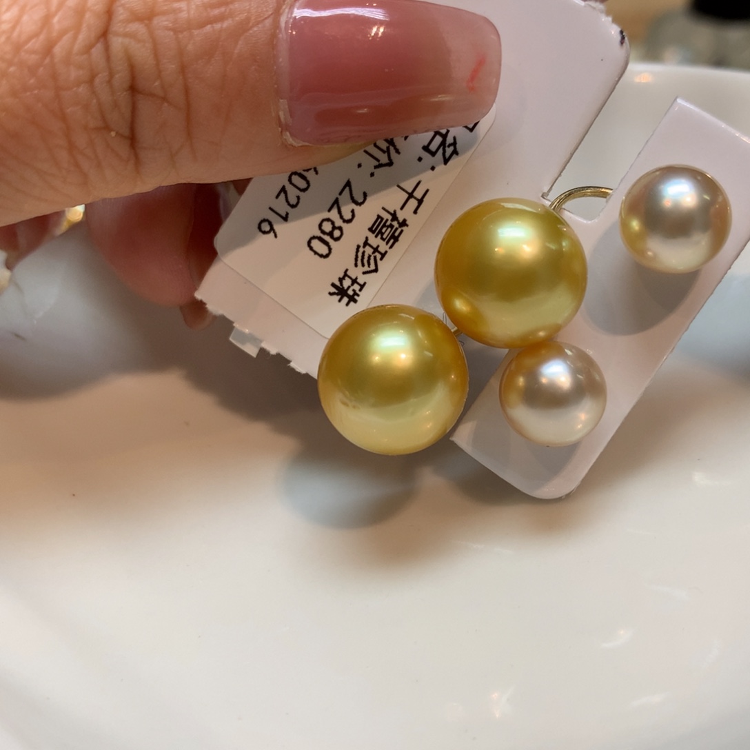 海水珍珠耳饰18K金镶嵌