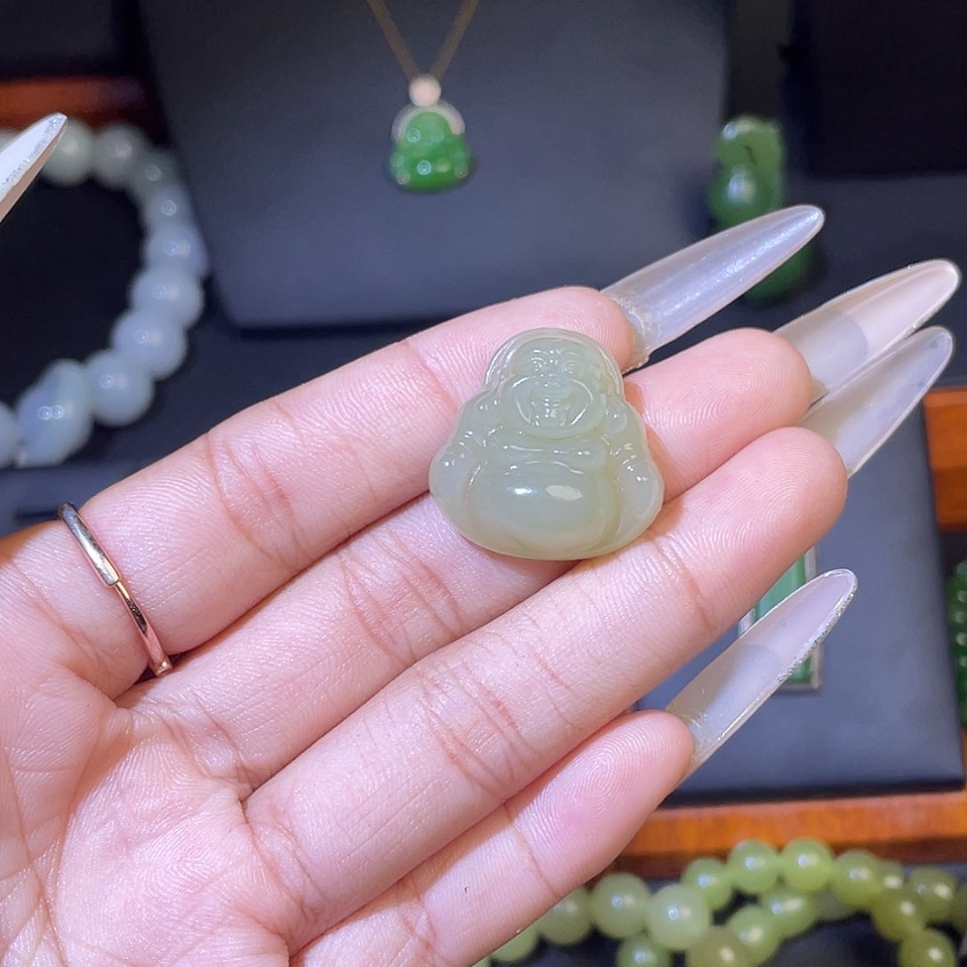 颈饰未镶嵌和田玉