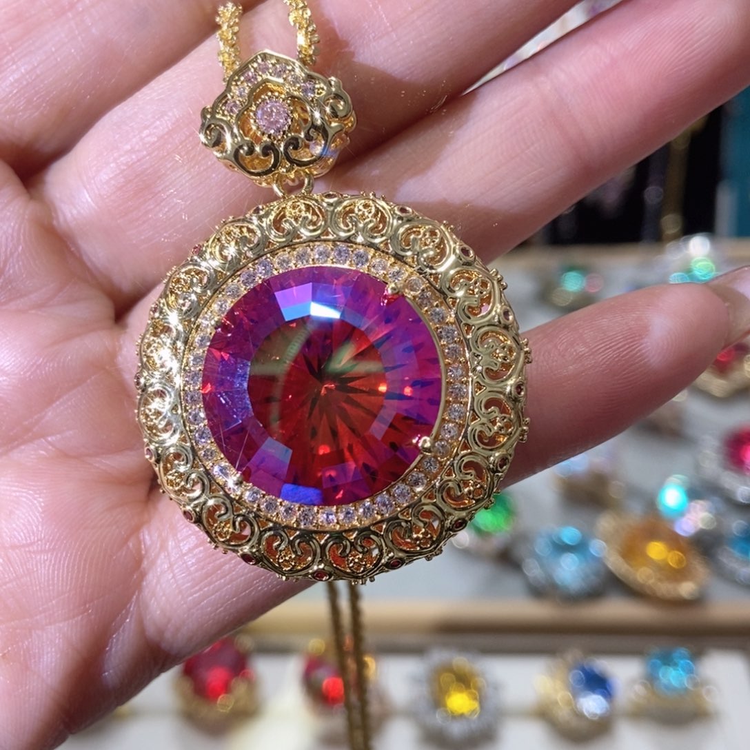 66锆石（处理）吊坠