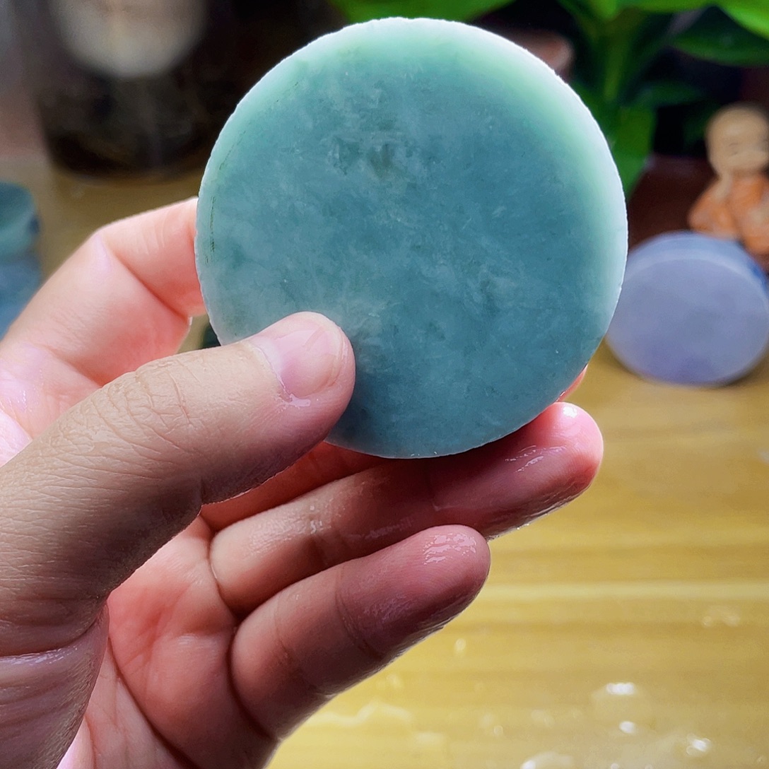 翡翠未镶嵌颈饰毛料19