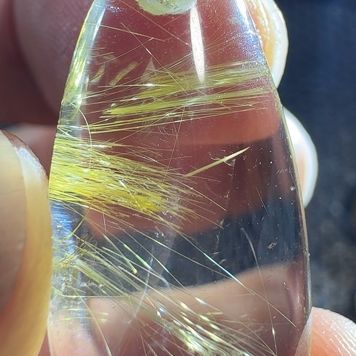 小***孩水晶颈饰未镶嵌好