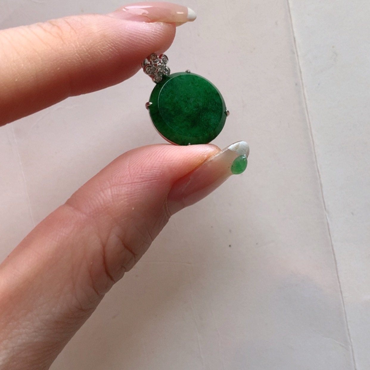 【闪购商品】翡翠吊坠(不含链)18K金镶嵌翡翠吊坠