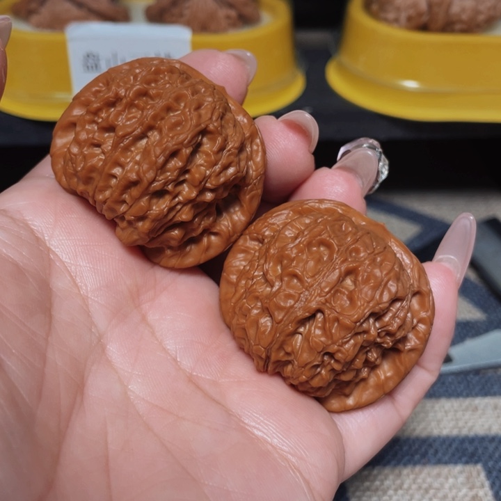 文玩核桃把件杨*睿血麒麟40