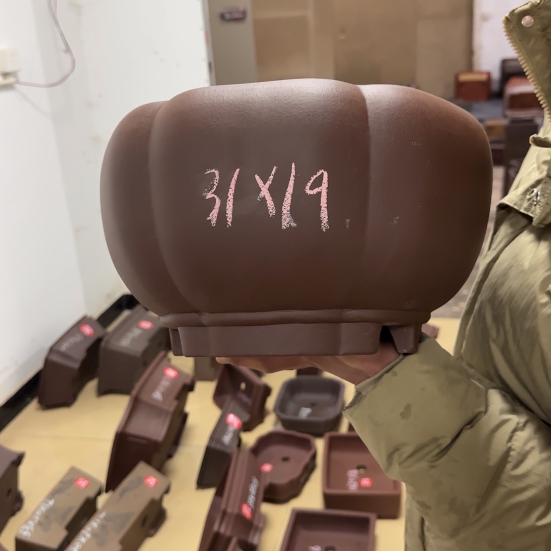 紫砂花盆呜呜呜呜