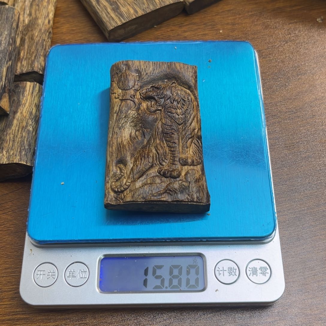 沉香沉香碎屑虎牌