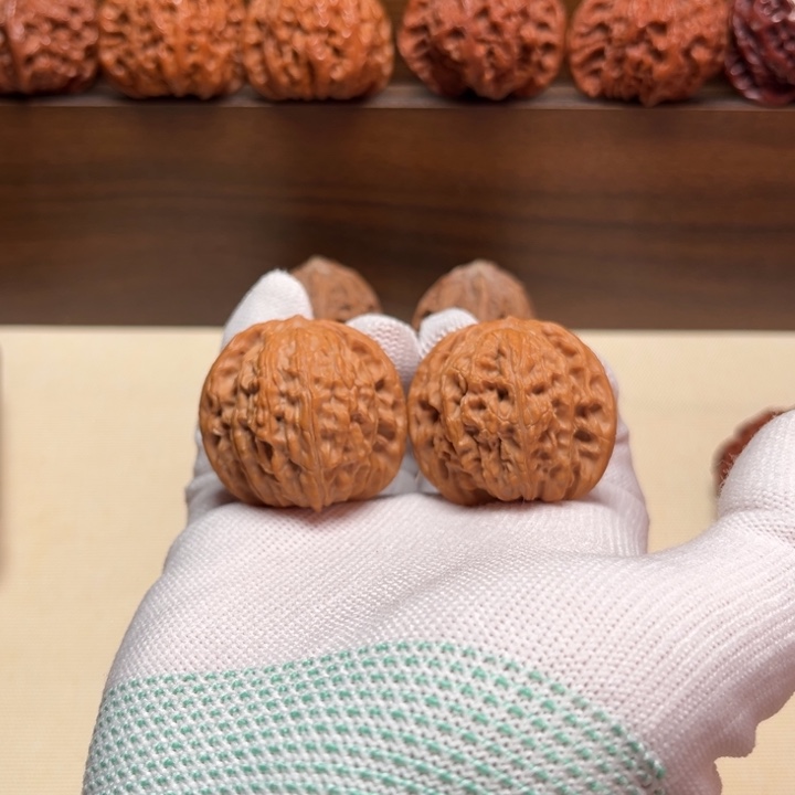 文玩核桃把件昌平磨36微黄