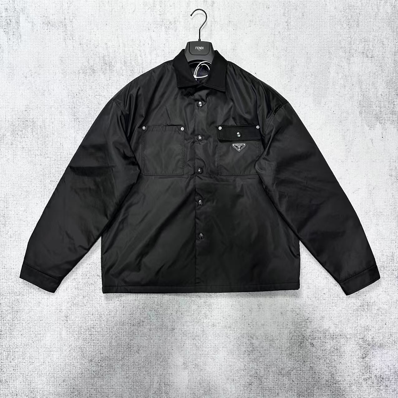 99新 Prada/普拉达 logo徽标单排扣夹克外套/L码/24新款/带吊牌