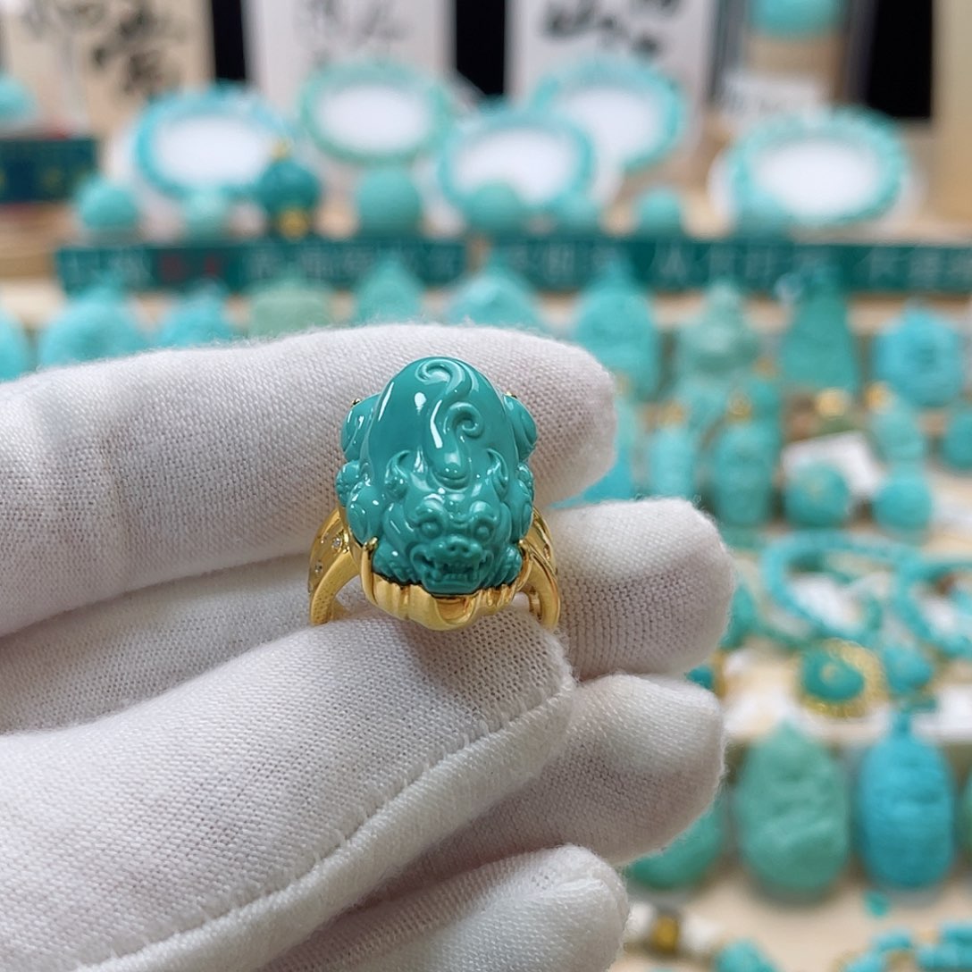 绿松石珠宝奇石18K金镶嵌