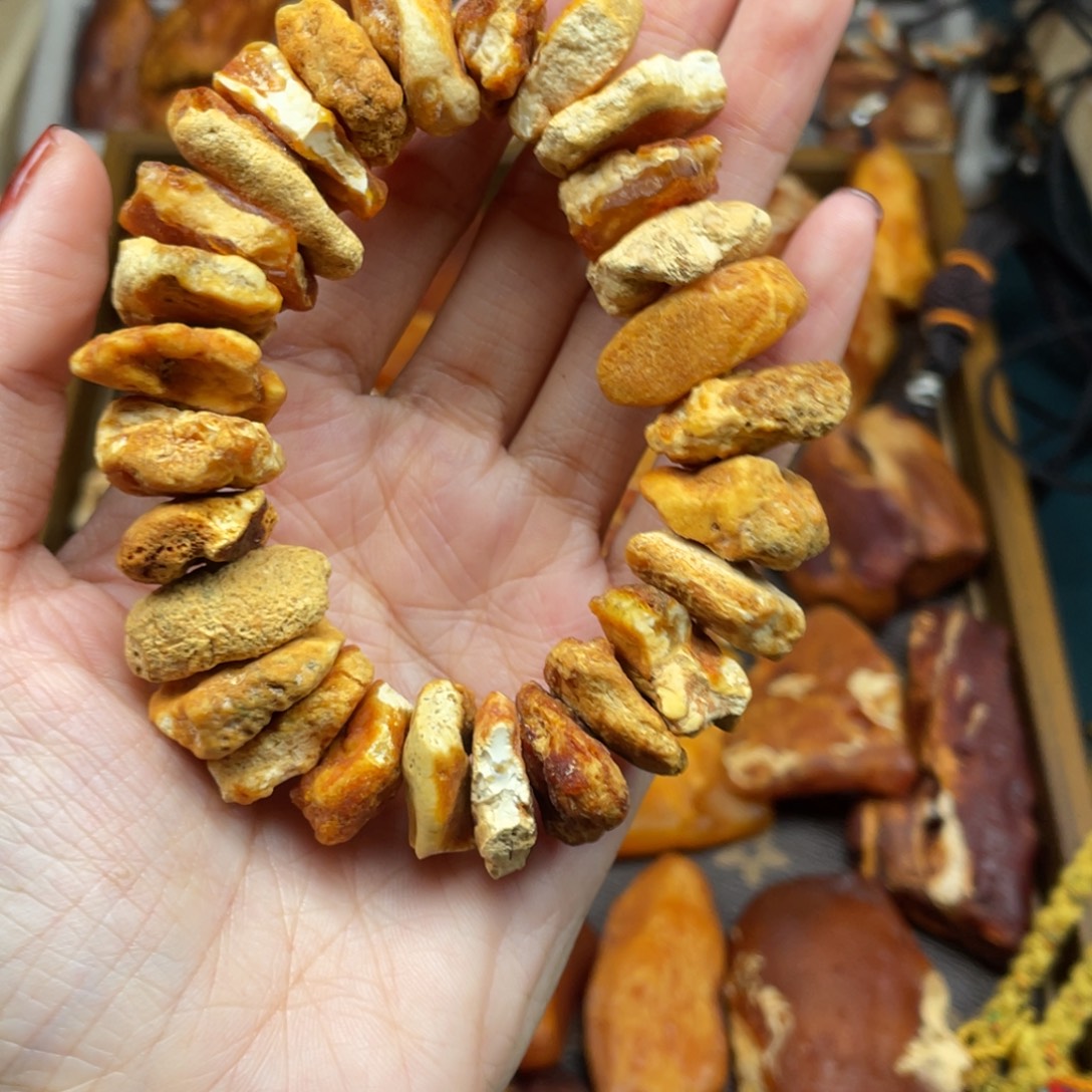 琥珀未镶嵌珠宝奇石