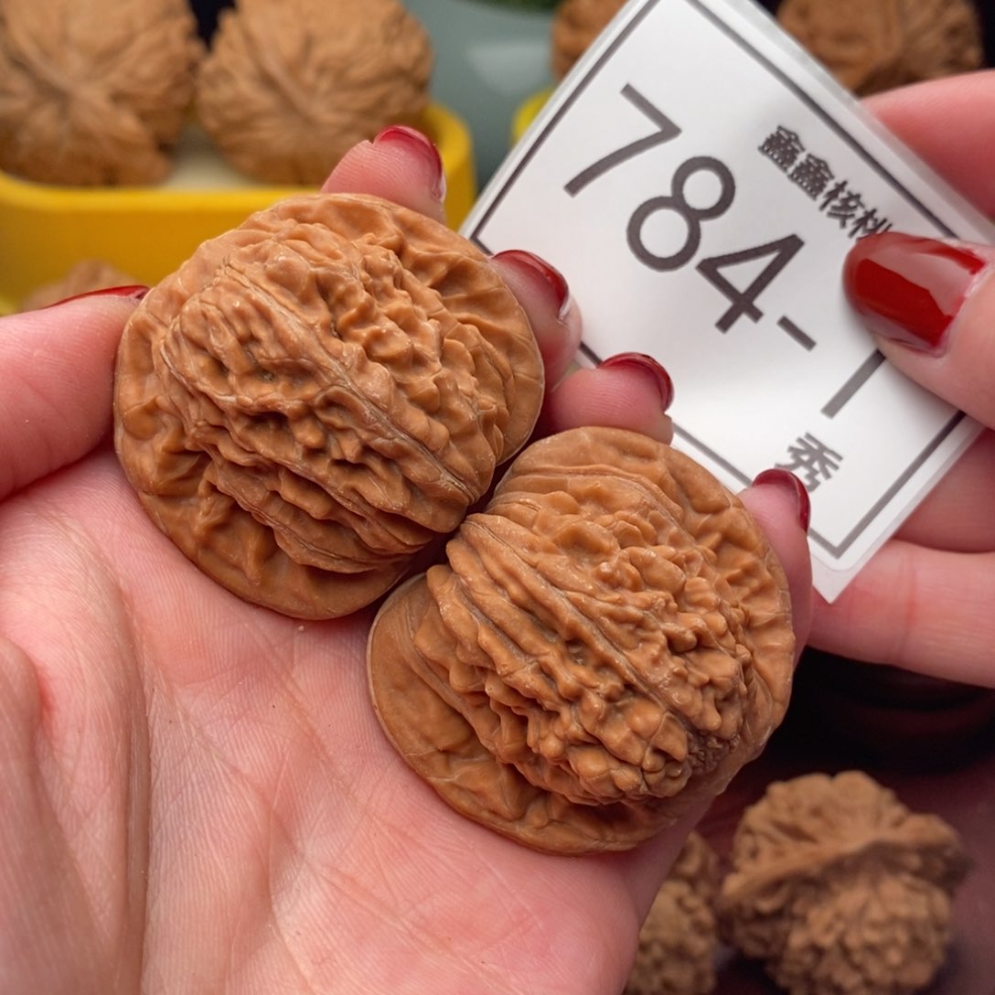 文玩核桃把件汉高楼40