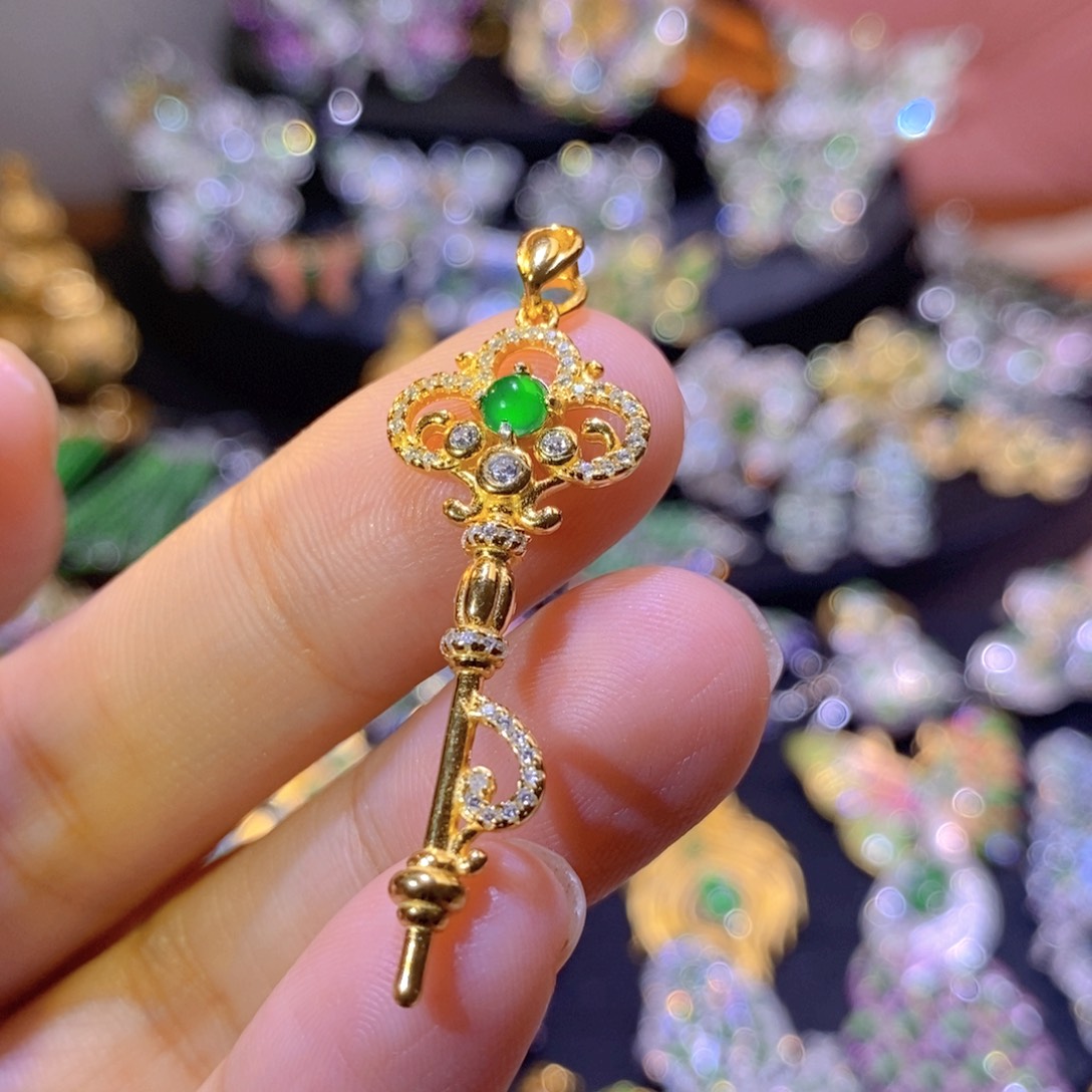 翡翠银S925镶嵌项圈天然翡翠