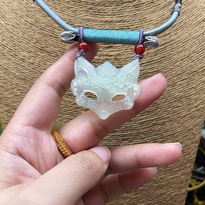 蛇纹石玉吊坠未镶嵌