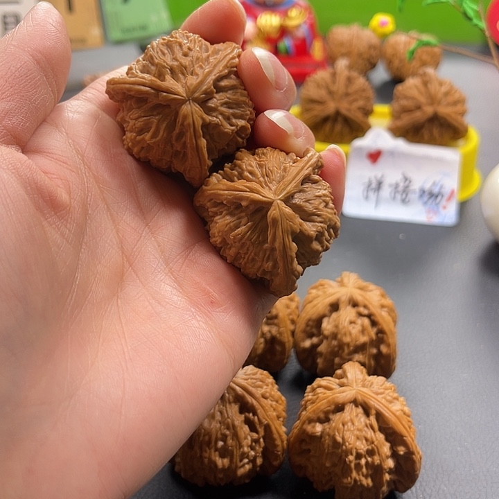 ****恼吊坠文玩核桃拼接白奔