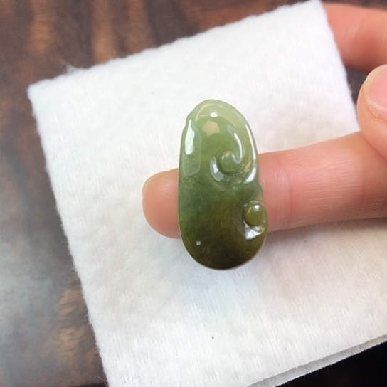 翡翠未镶嵌颈饰缅甸A货，每天下午1点半开播