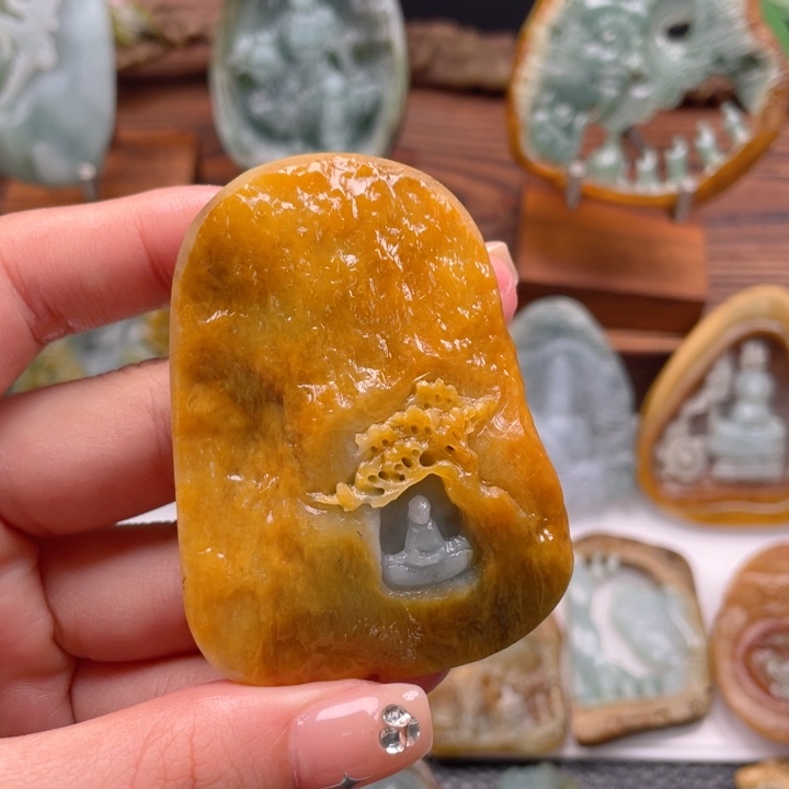 丁***杰定制翡翠未镶嵌翡翠