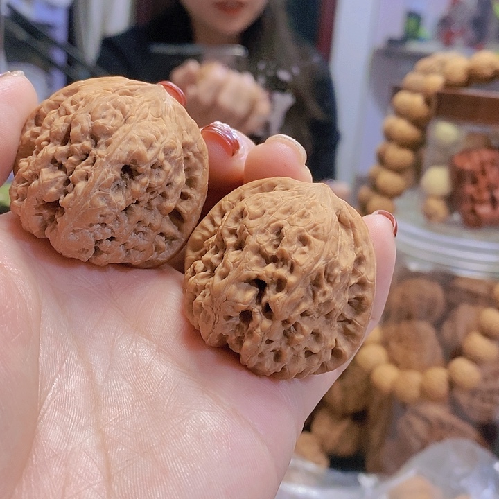 【闪购商品】文玩核桃把件41.5平谷凹底