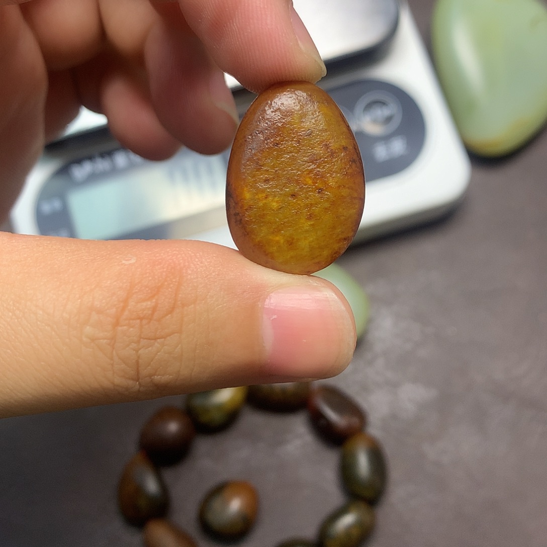 和田玉（糖玉）未镶嵌挂件