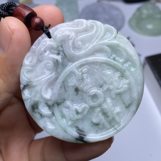 翡翠未镶嵌颈饰翡翠