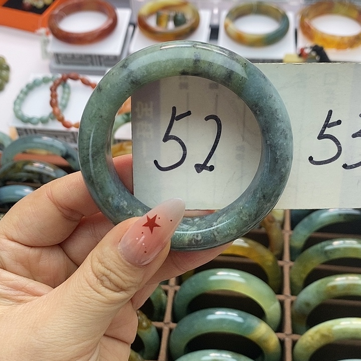 蛇纹石玉手镯合金