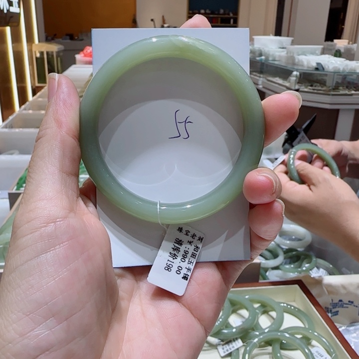 和田玉未镶嵌手镯268