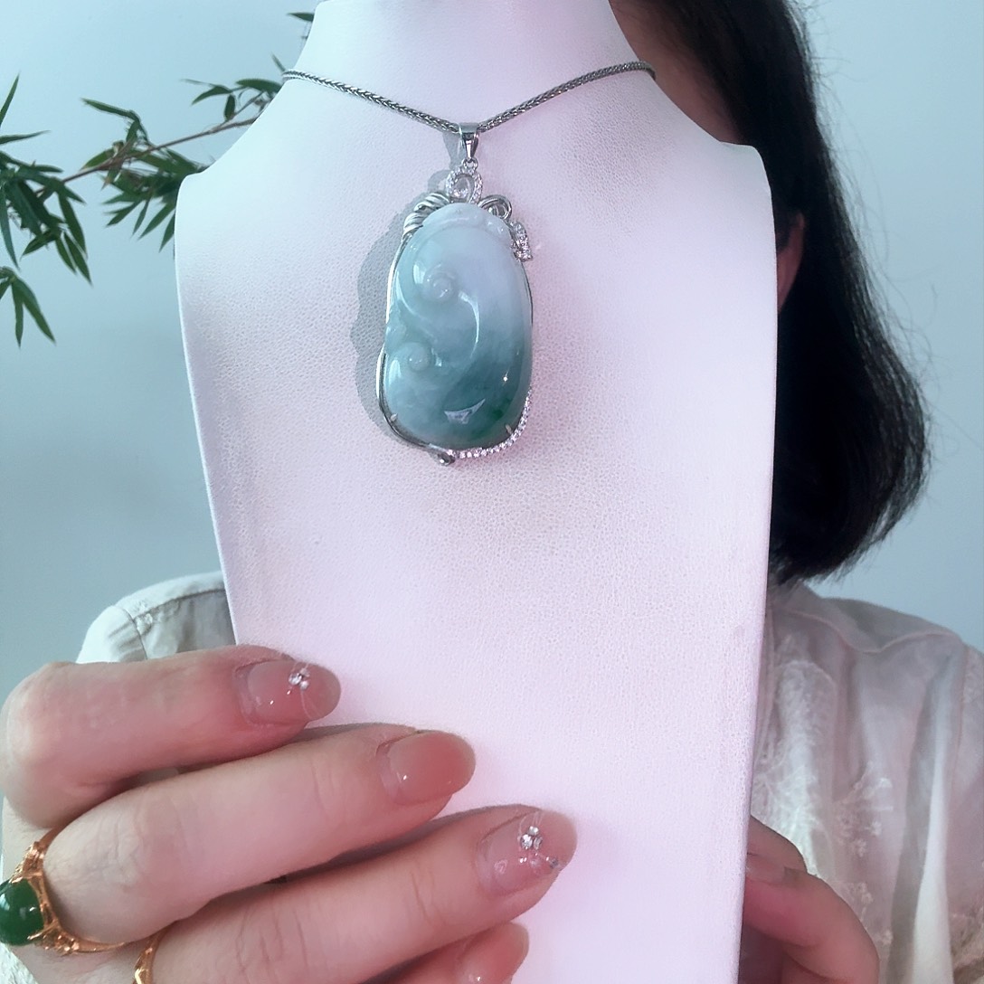 翡翠银S925镶嵌颈饰如意吊坠