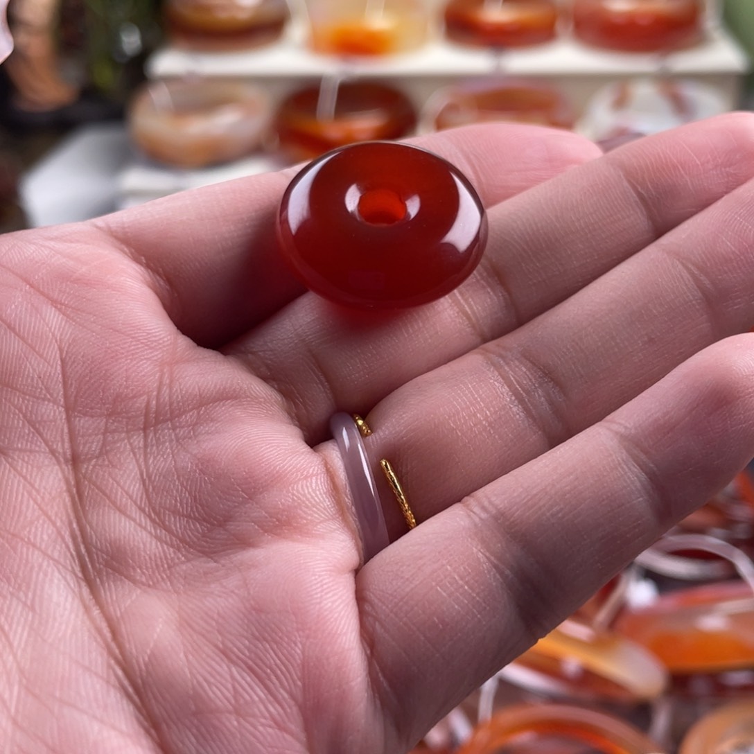 玛瑙/玉髓颈饰未镶嵌O****a