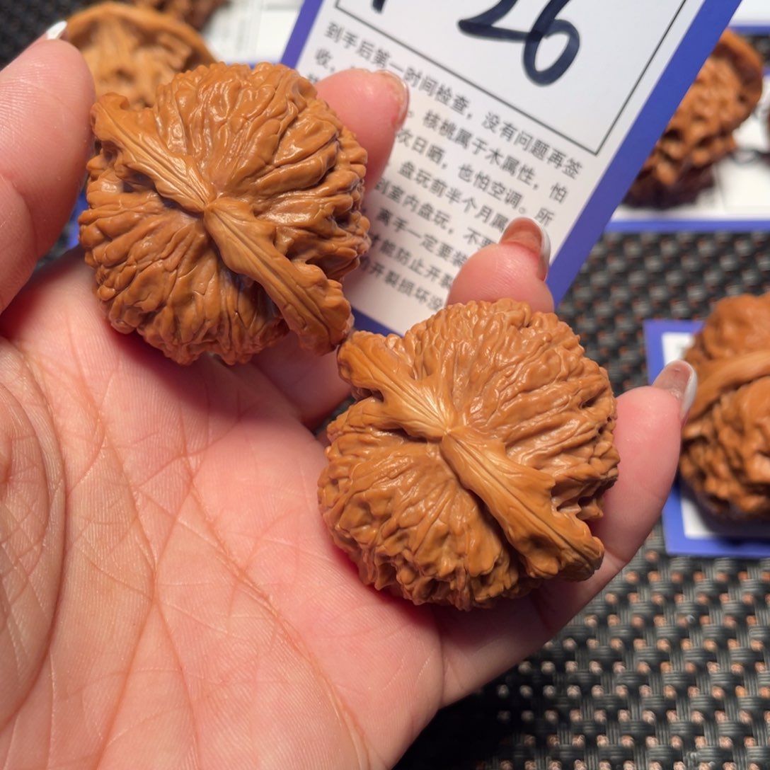 文玩核桃把件26号闷白42