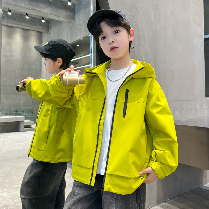 儿童装男童外套春秋款2025新款衣服春季中大童冲锋衣男孩春装酷帅