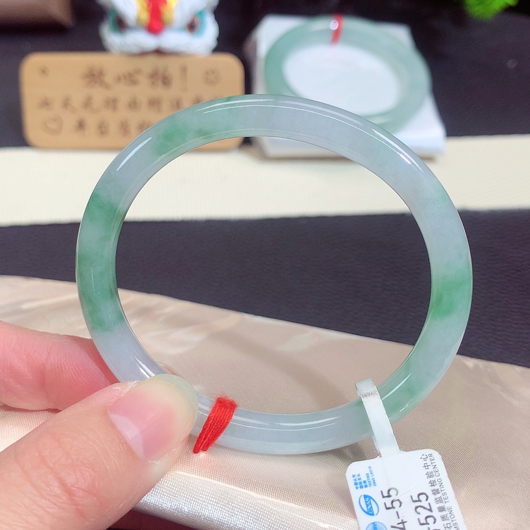 翡翠未镶嵌手镯525