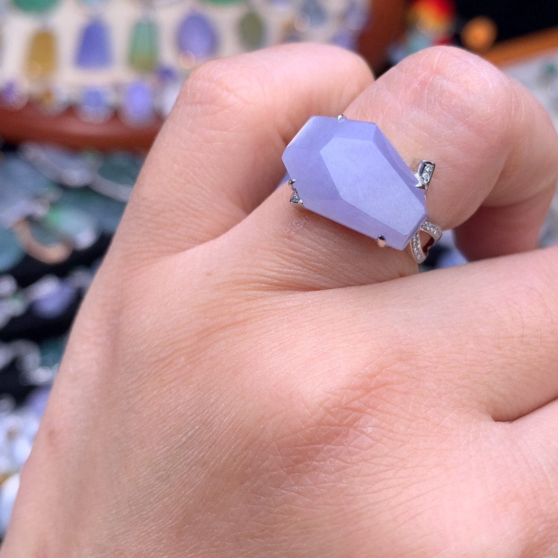 翡翠戒指18K金镶嵌随形戒指