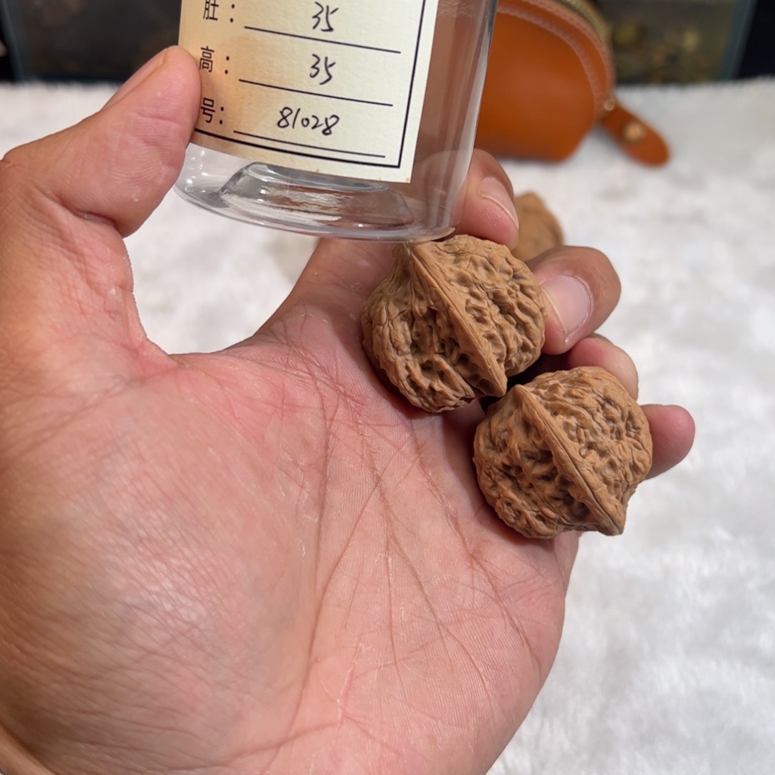 文玩核桃把件野生秦虎30.7 35 35 81028