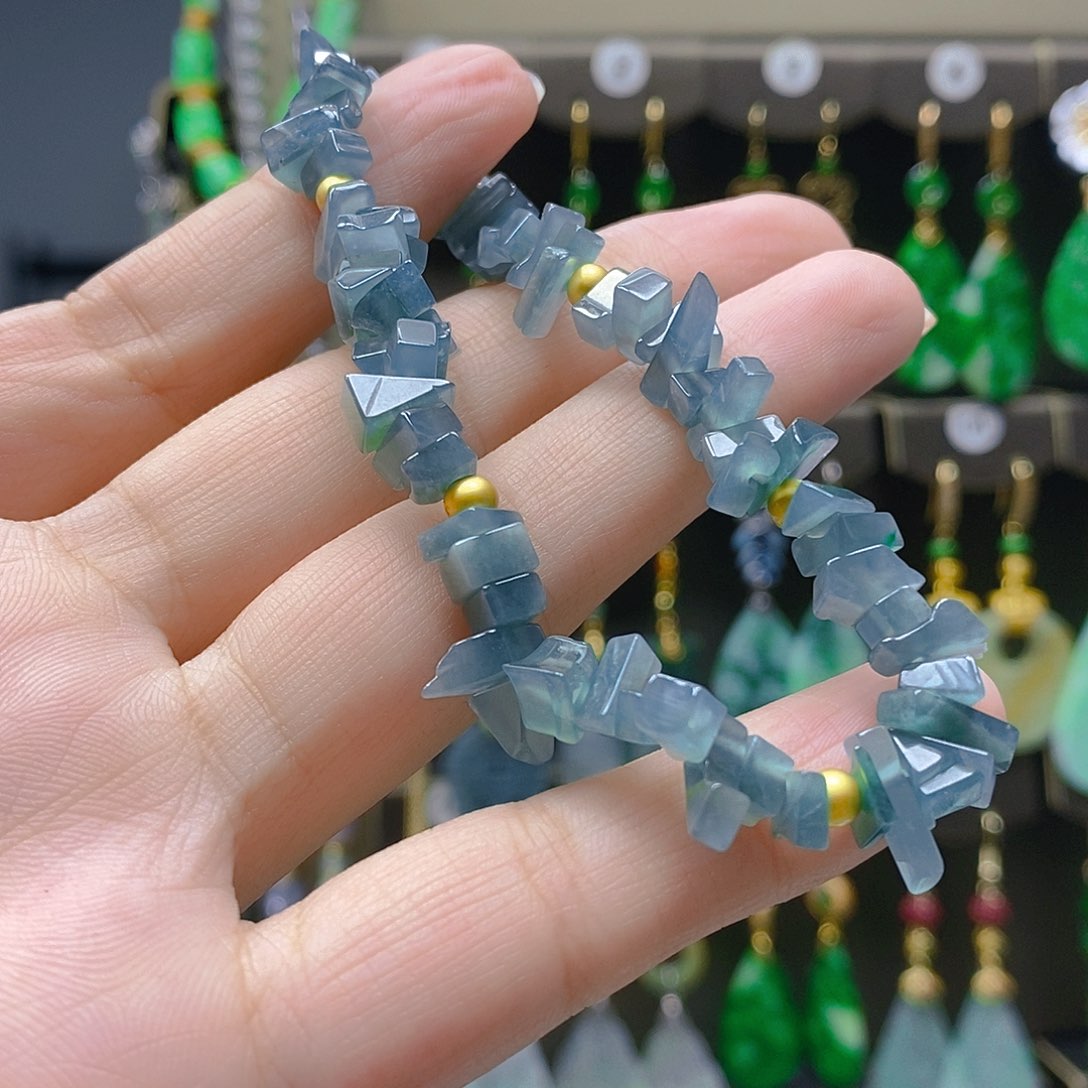 未镶嵌翡翠耳饰翡翠