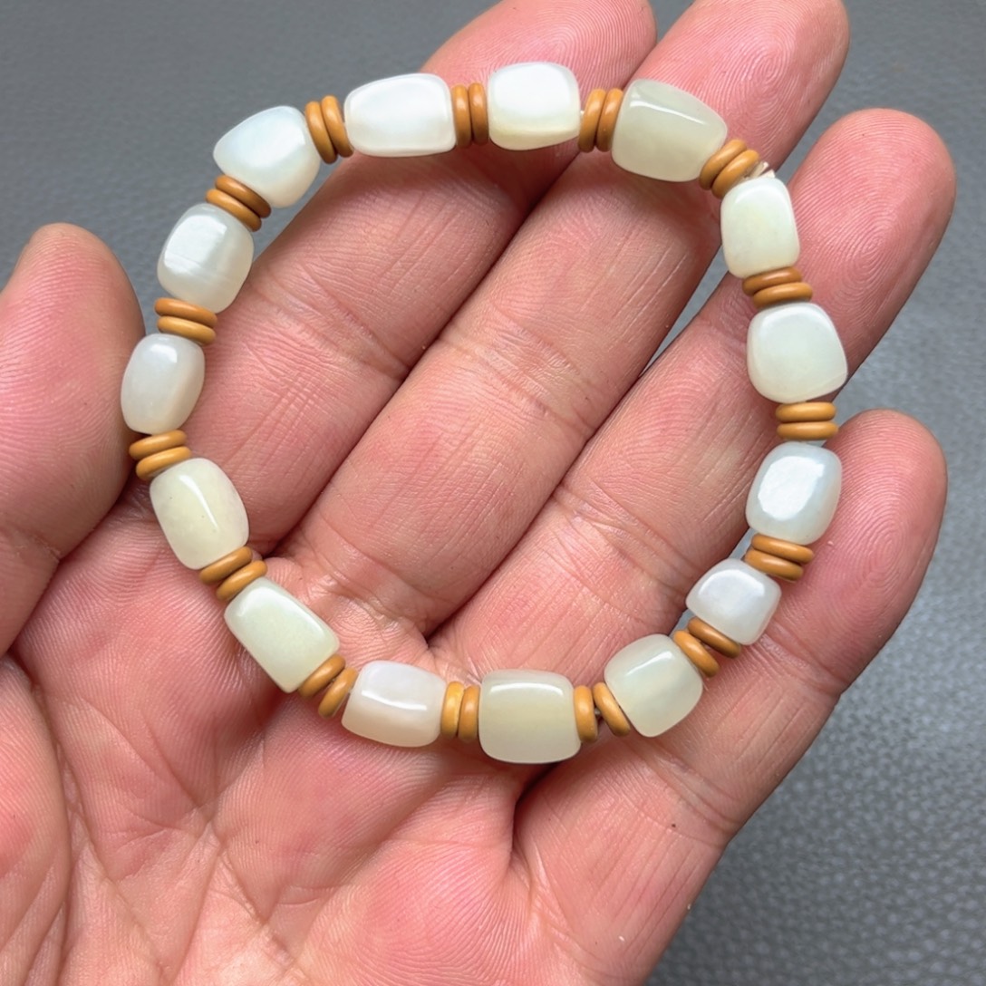 和田玉未镶嵌手链