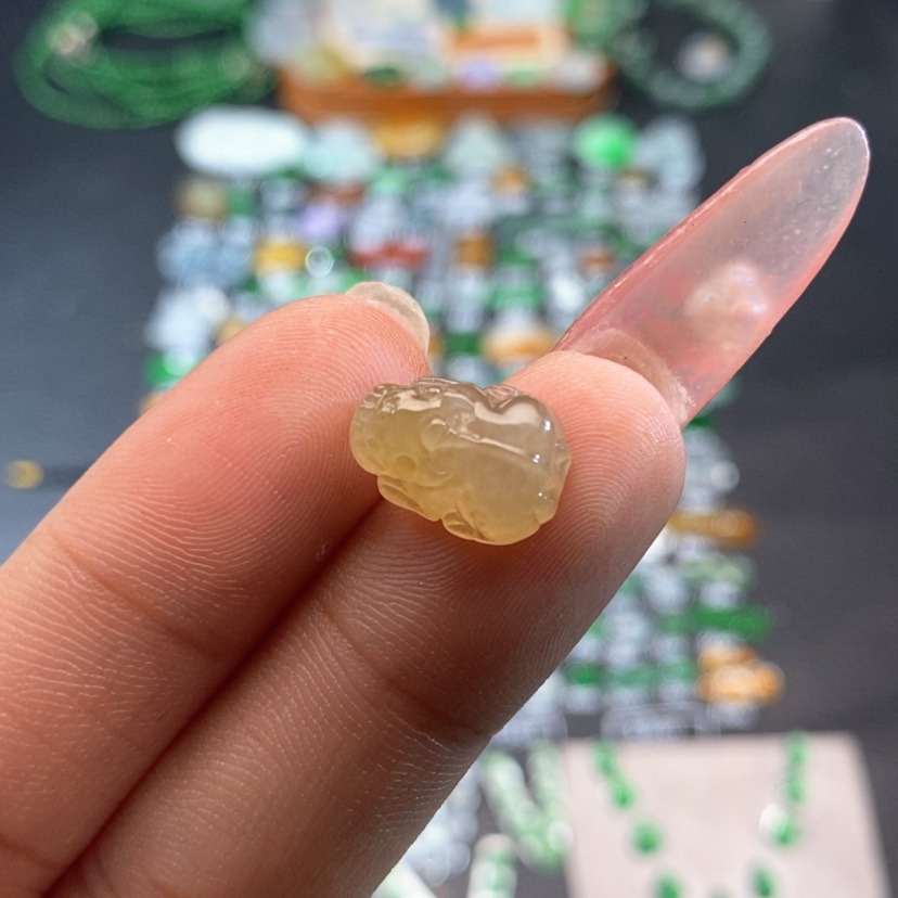 【闪购商品】翡翠挂件未镶嵌貔貅