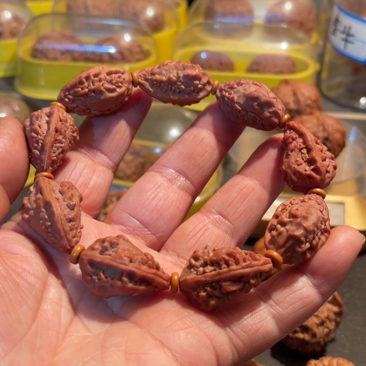 文玩核桃把件手串