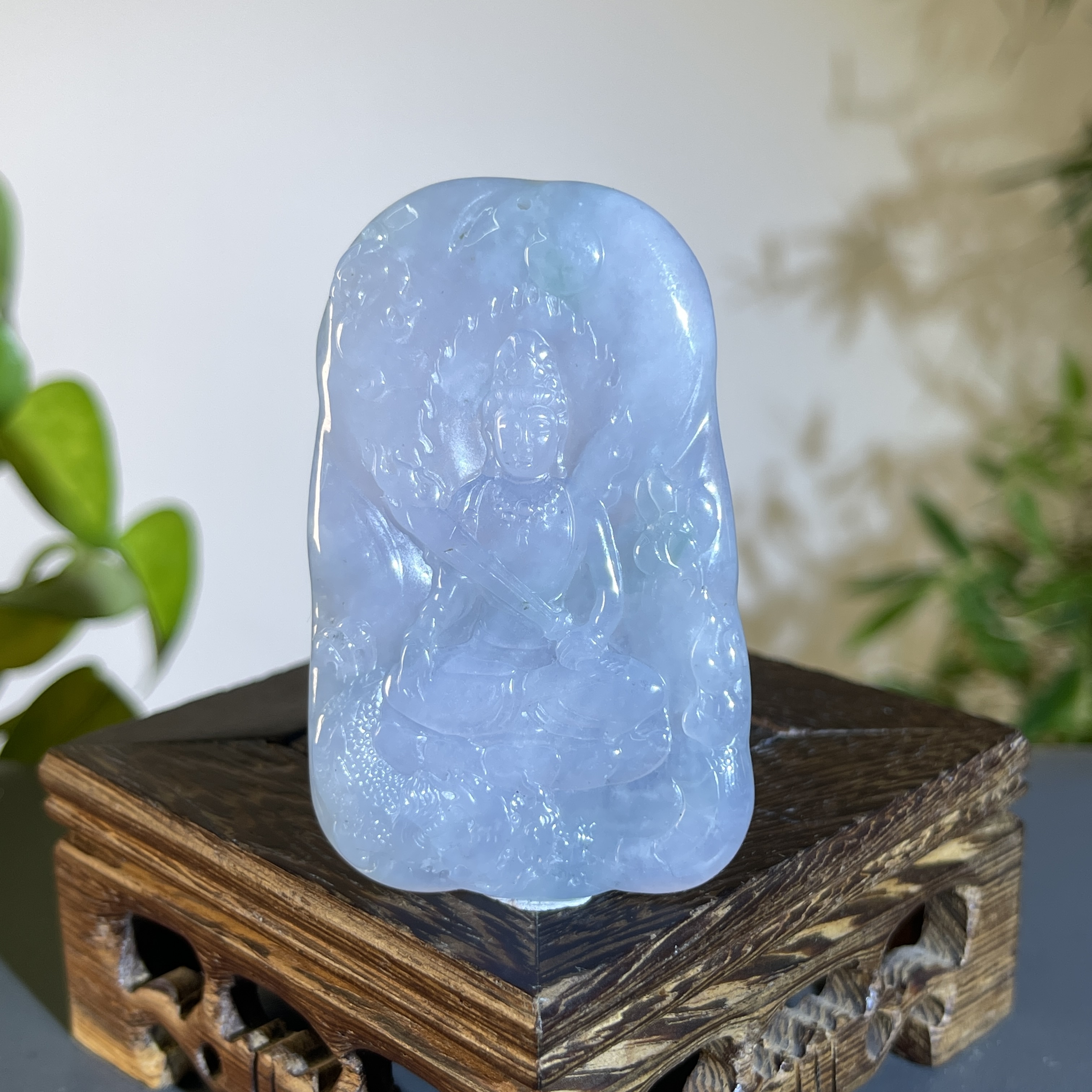 JTB05-118  天然缅甸A货翡翠  持剑观音