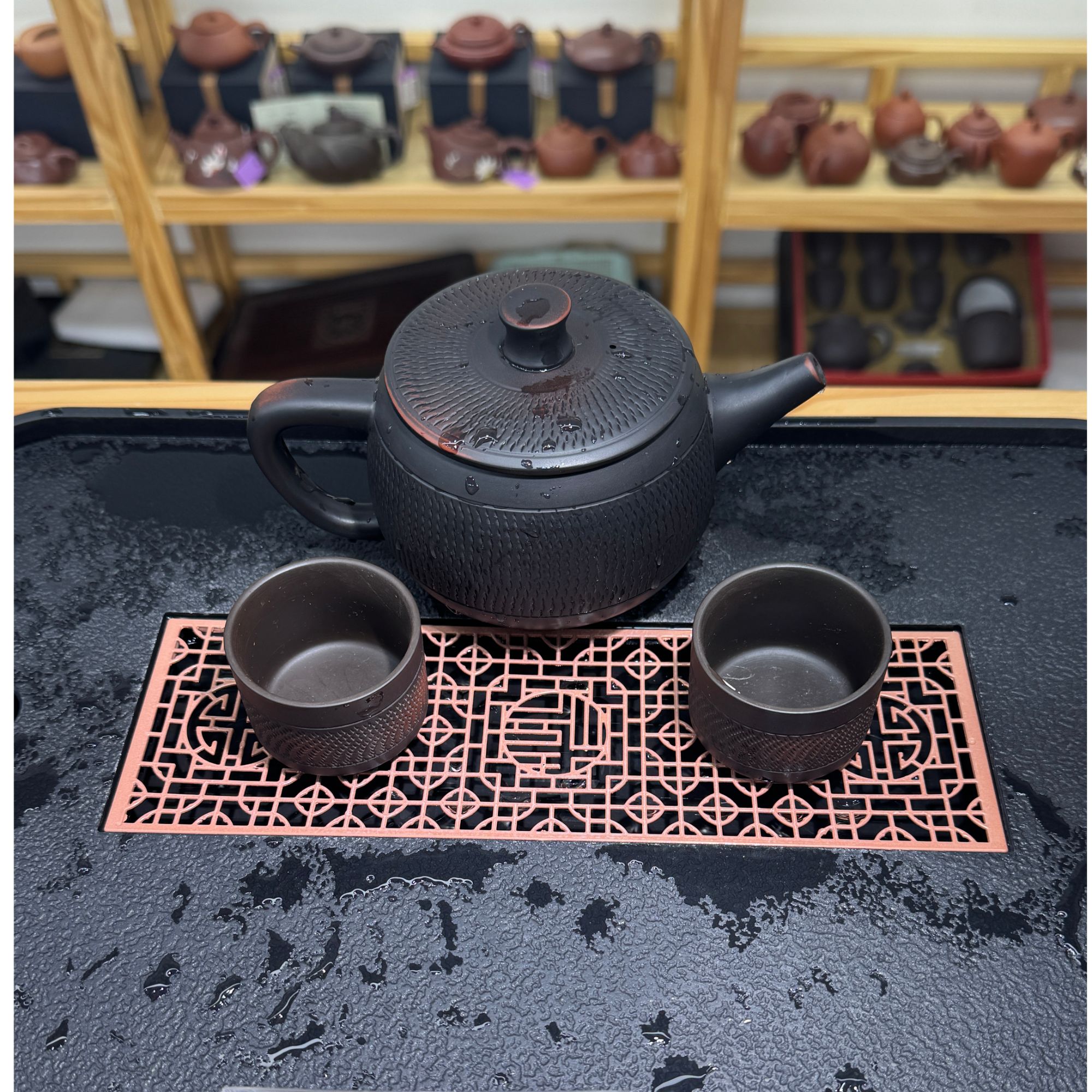 云南建水紫陶 跳刀壶一壶2杯（不带礼盒）