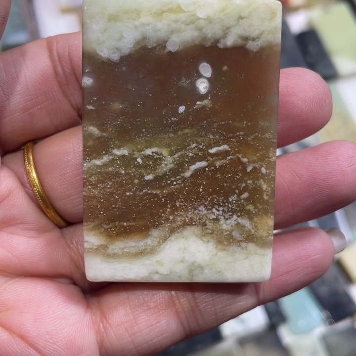 蛇纹石玉未镶嵌天然花玉平安无事牌