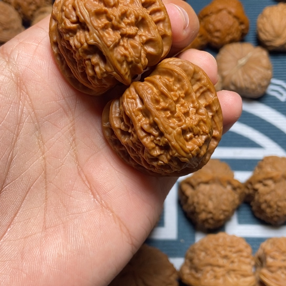 Z***40尺全品三角白打底