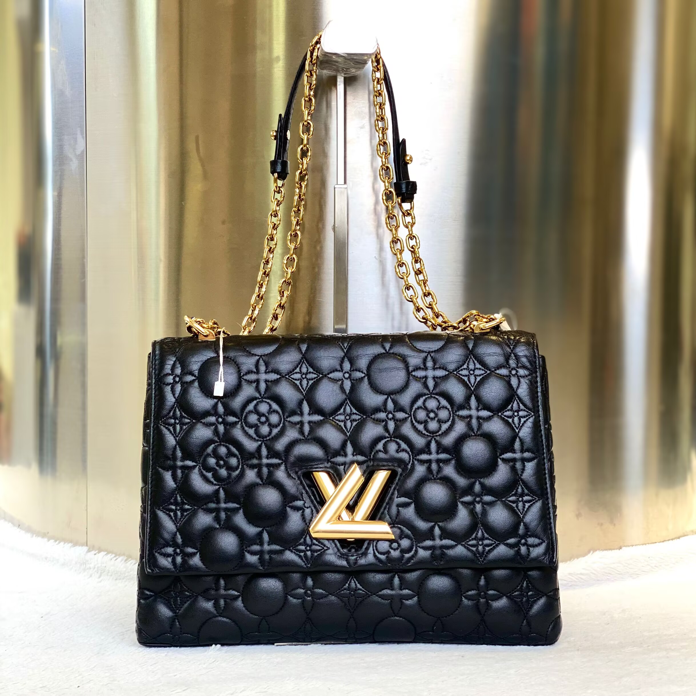 99新 LouisVuitton/路易威登 古有98新LV twist链条包8786
