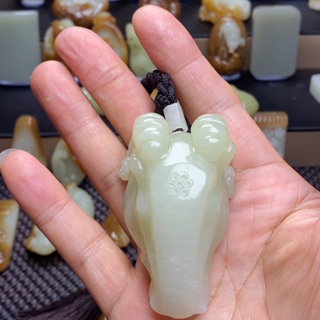 飏***飏和田玉未镶嵌吊坠(不含链)