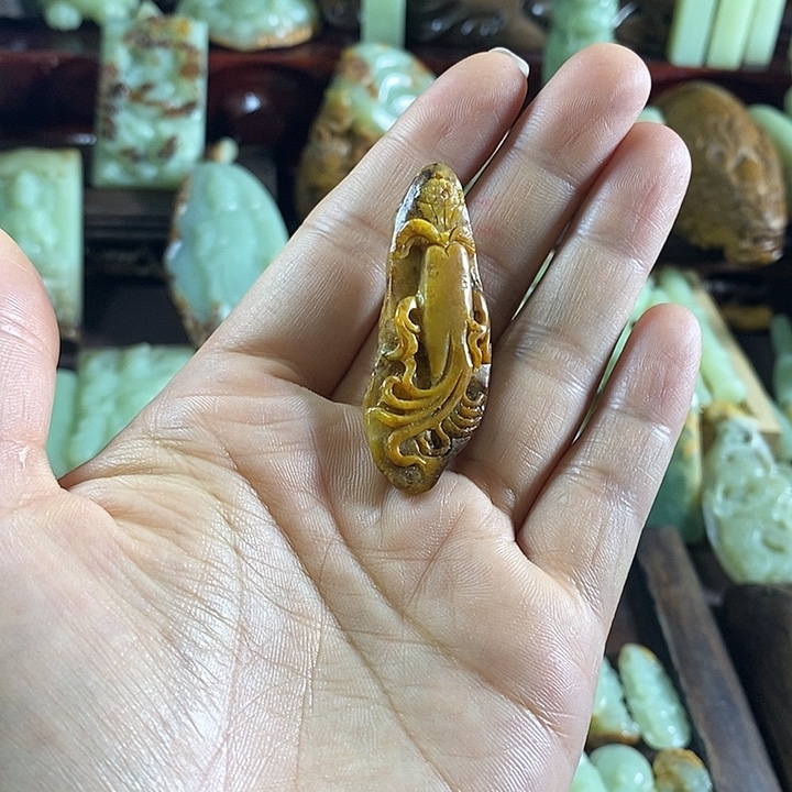 岫岩河磨玉（透闪石质玉）未镶嵌颈饰