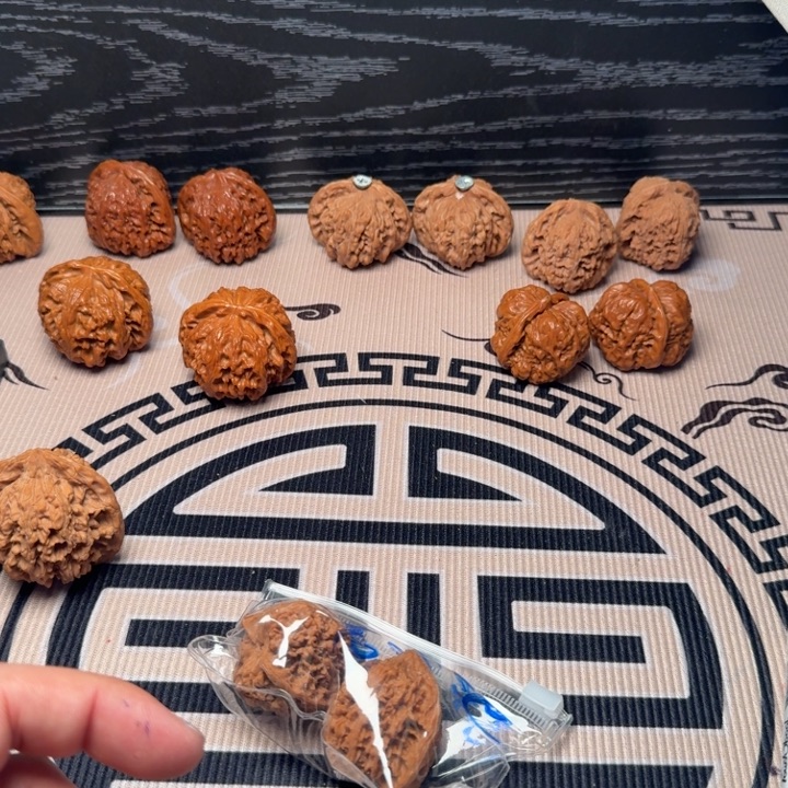 大叶紫檀（黑酸枝木类）