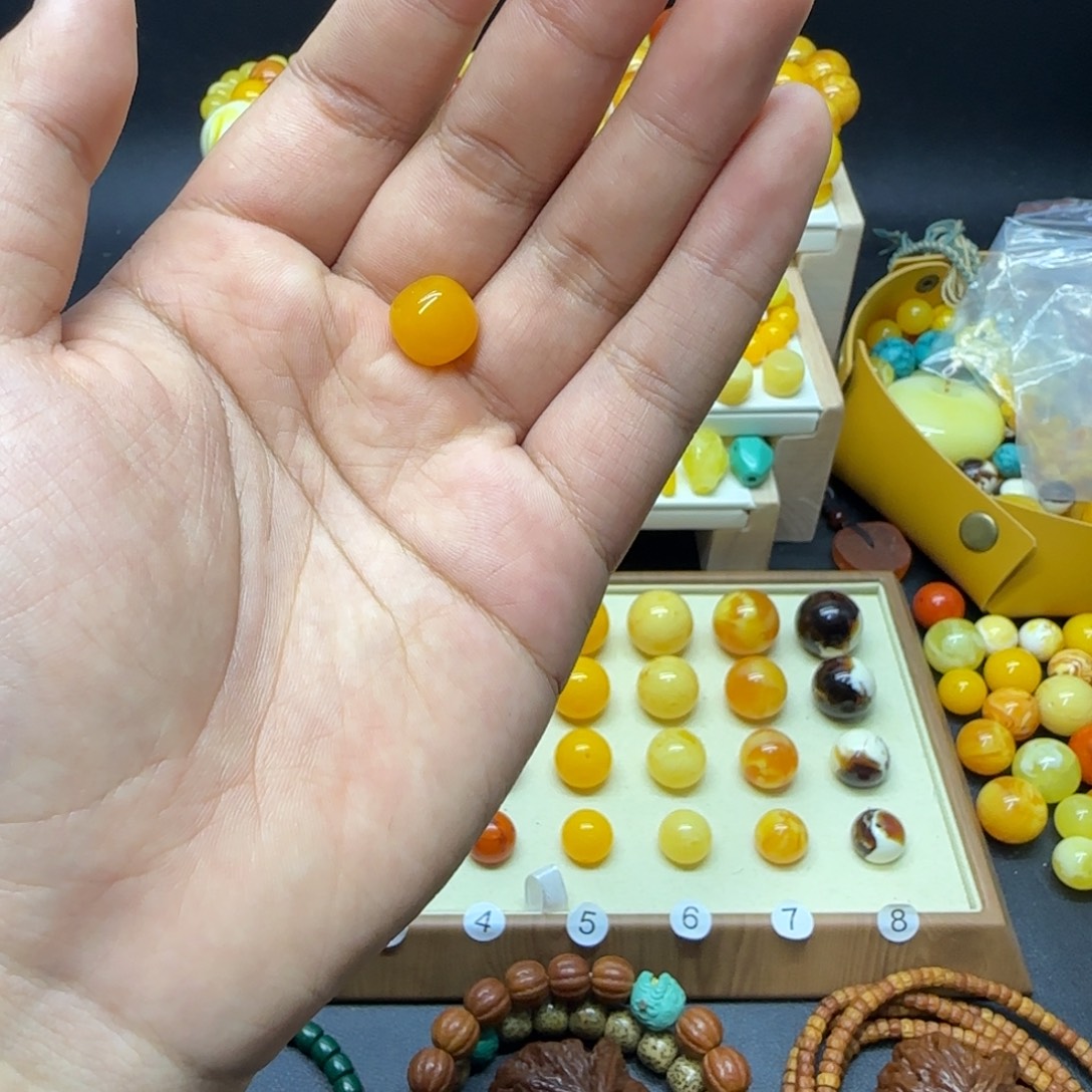 秋****琥珀未镶嵌裸石..