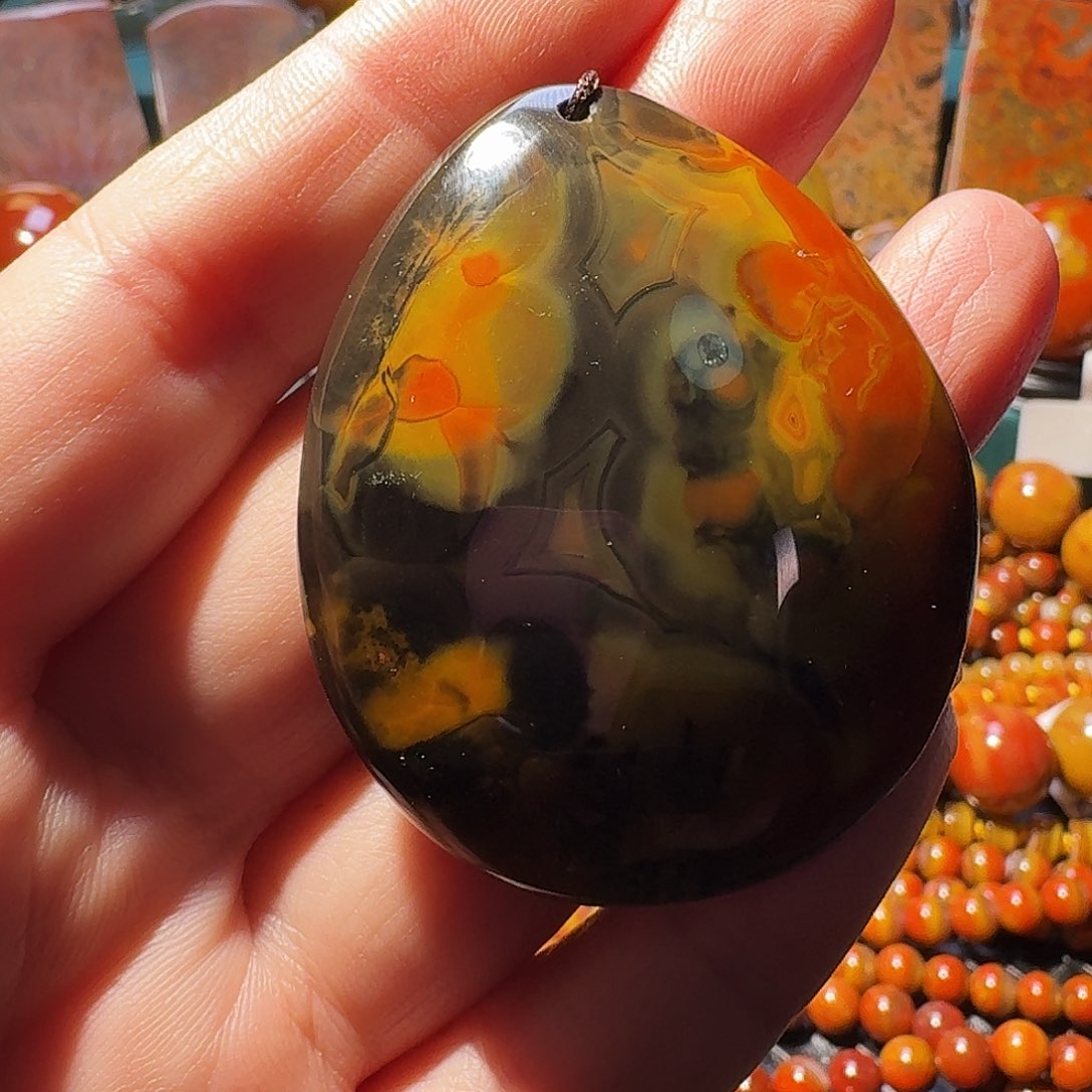 玛瑙/玉髓未镶嵌珠宝半成品