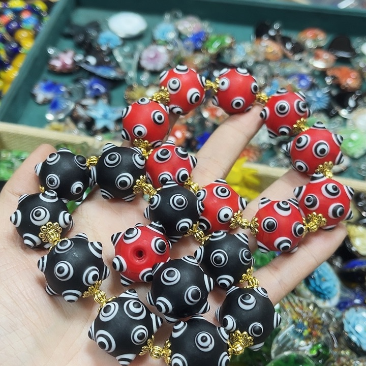 蔡***啦琉璃铜合金琉璃铜合金