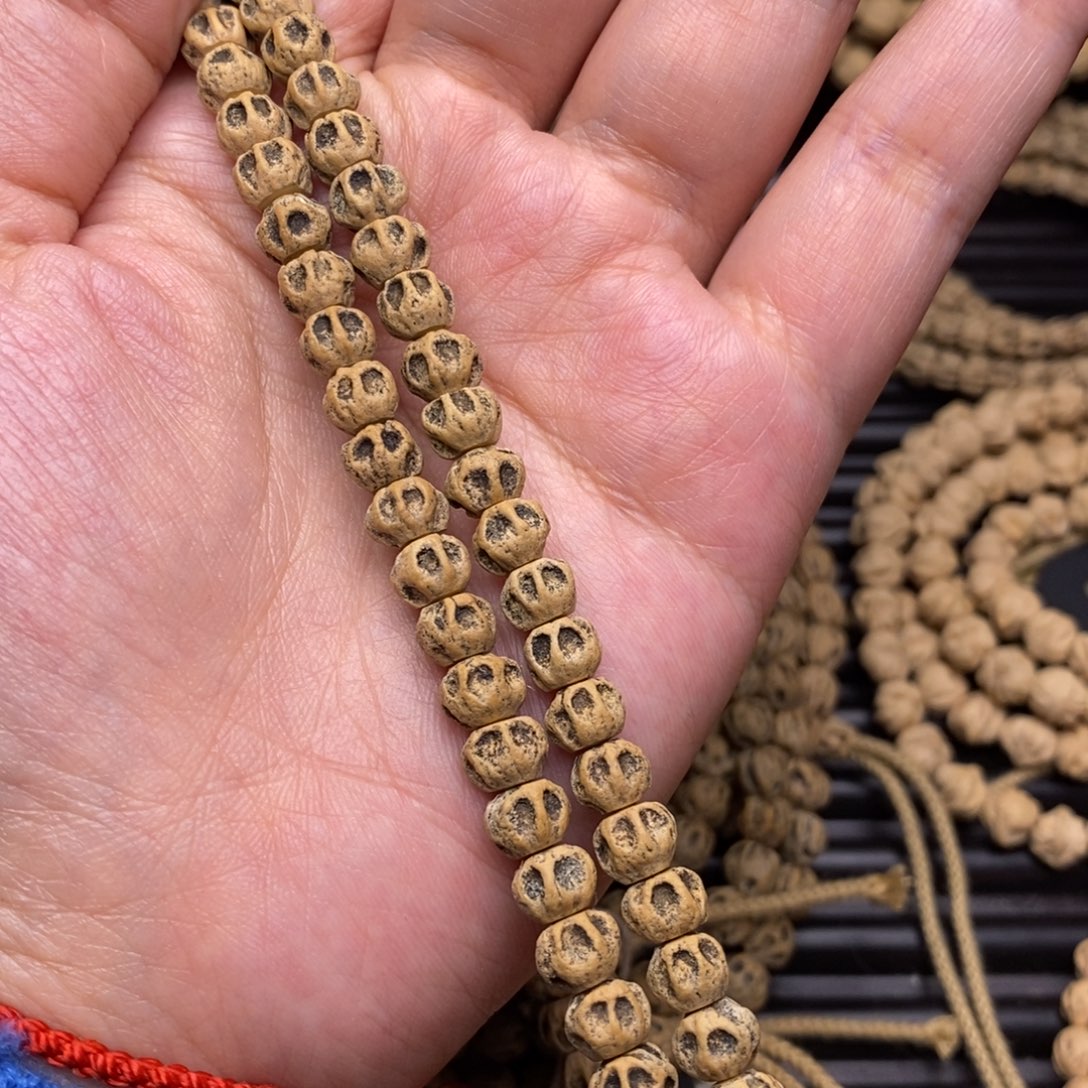 柏香籽/百香籽吊坠伤